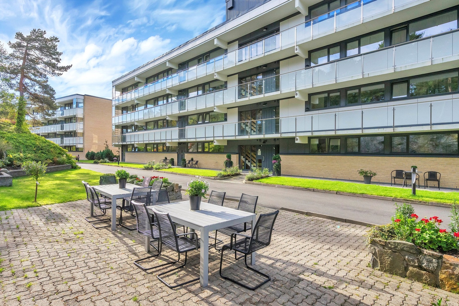 Fine fellesarealer sommerstid Galleribilde