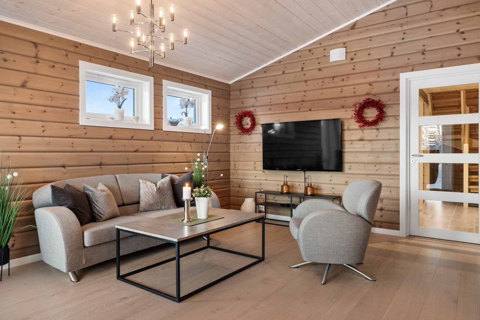 Stue som inviterer til avslapning og sosiale stunder Galleribilde