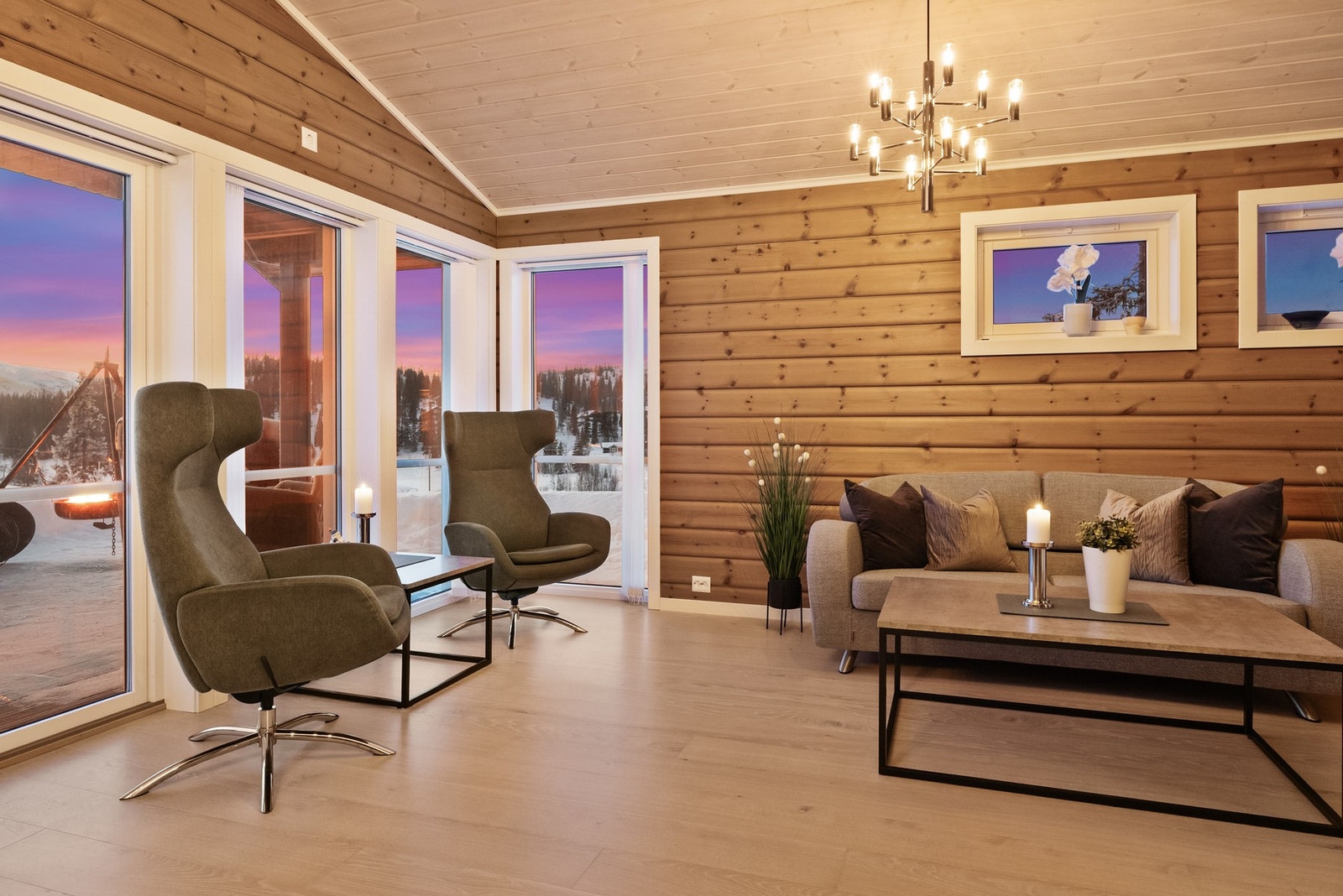 Fritidsboligen fremstår i svært god stand med gjennomgående høy standard Galleribilde