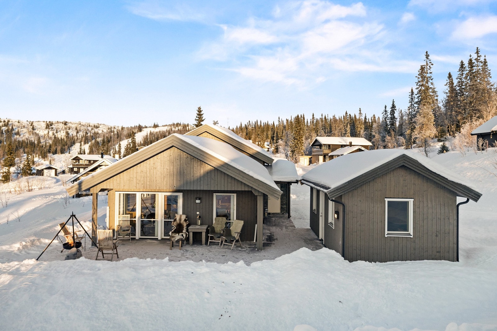 Fra hytten er det kort veg til alpinbakken Galleribilde