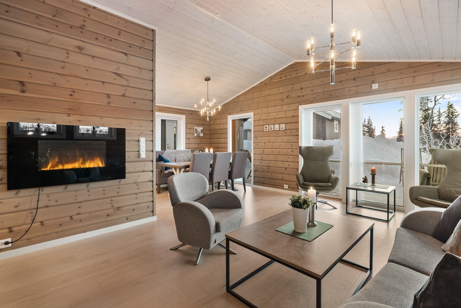 Hytten har moderne kvaliteter som balansert ventilasjonsanlegg med varmegjenvinning Galleribilde