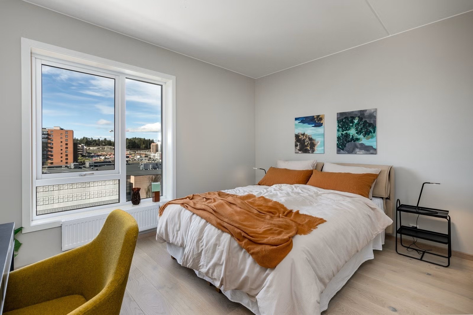 Hovedsoverom med god plass til garderobe. Galleribilde