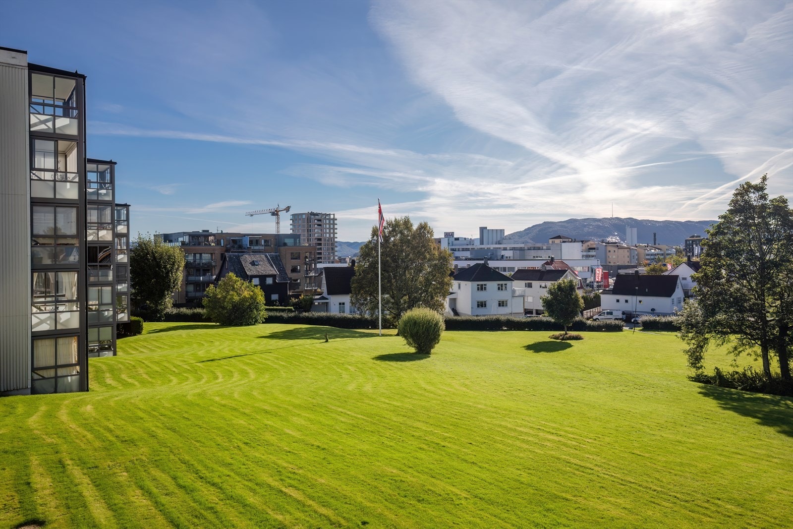 Borettslaget har et fantastisk grøntareal foran leilighetene Galleribilde