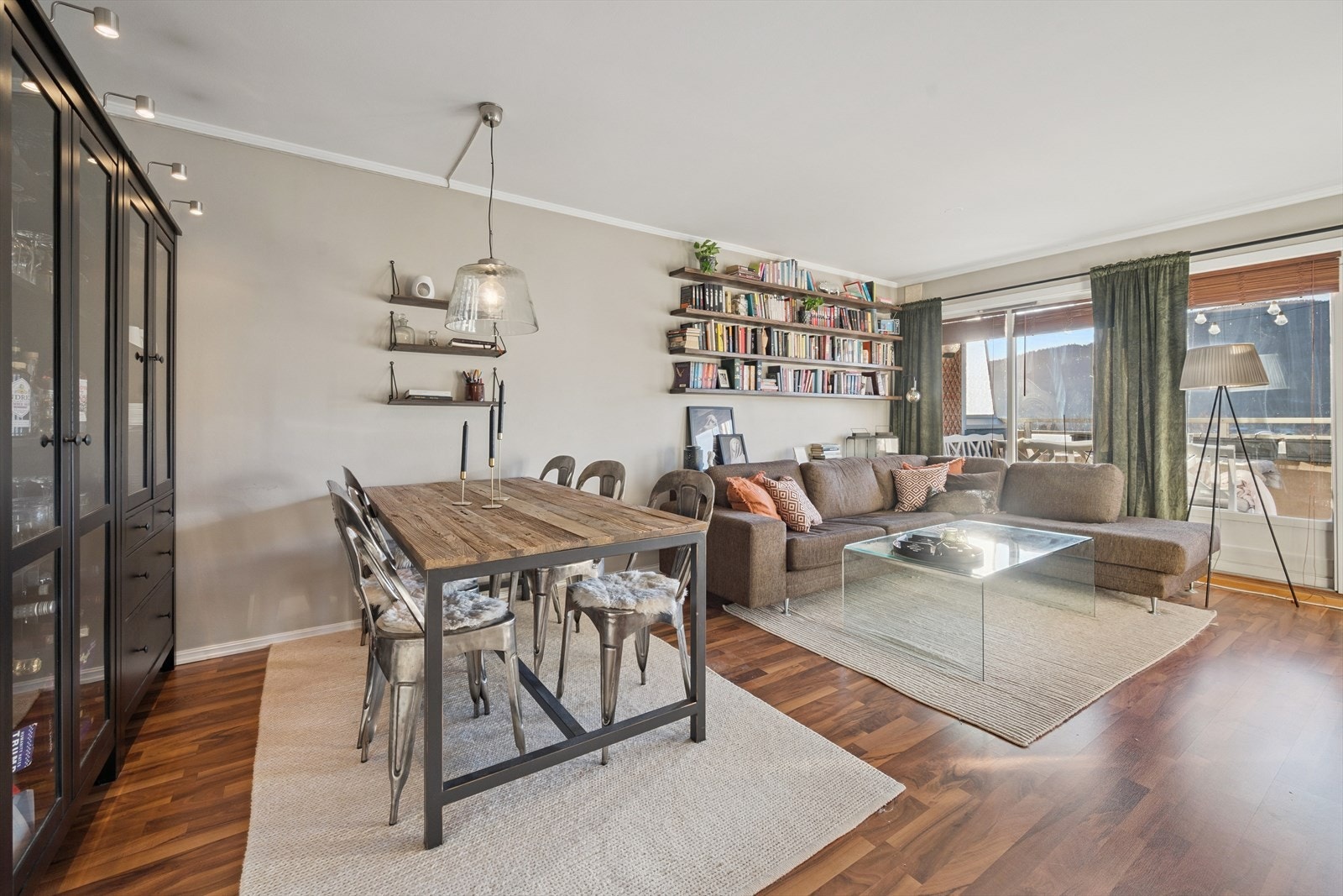 Stuen er lett å innrede! Galleribilde