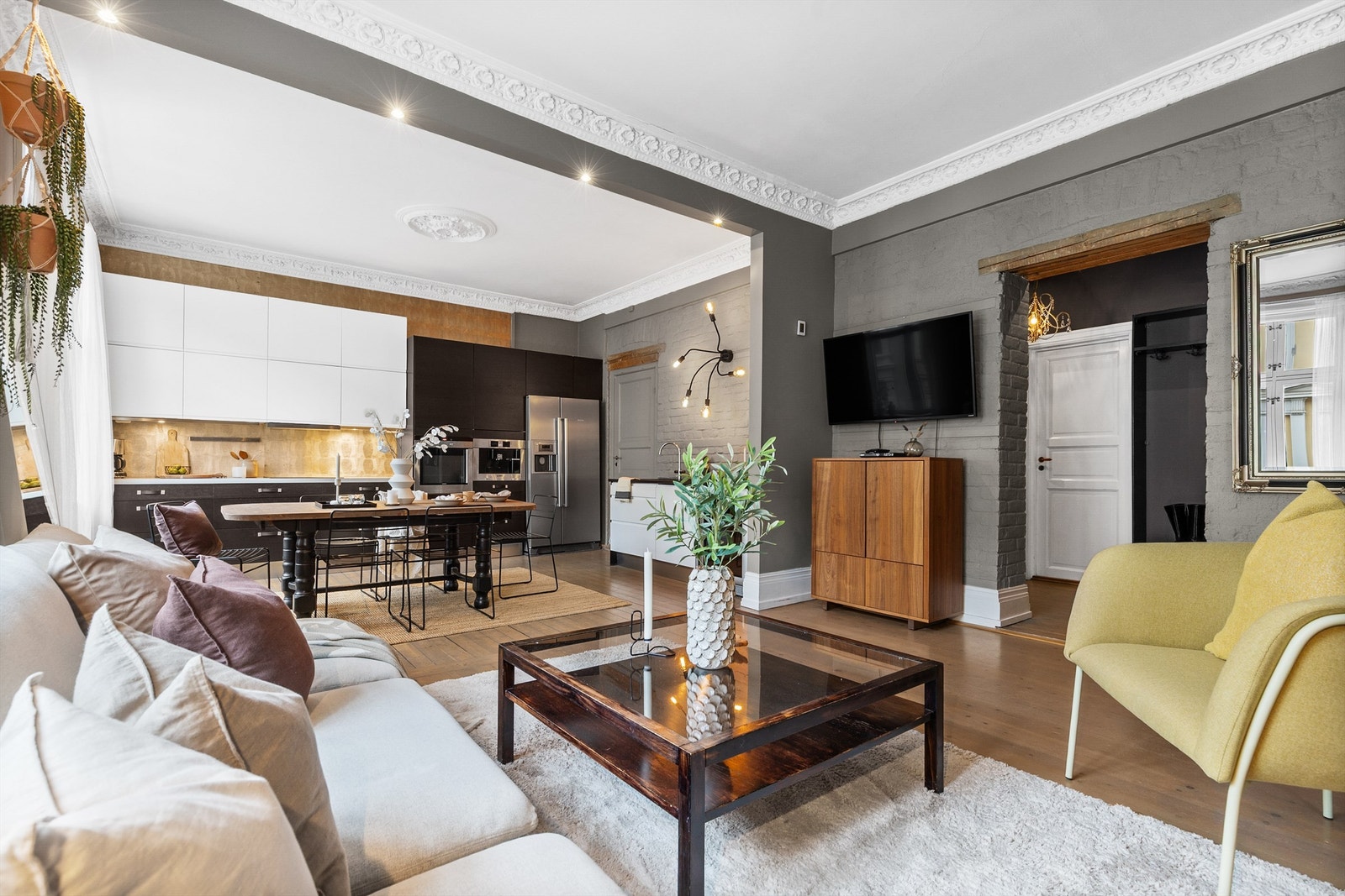 Velkommen til Vibes gate 13B, presentert av Terje Tveit i Krogsveen. Galleribilde