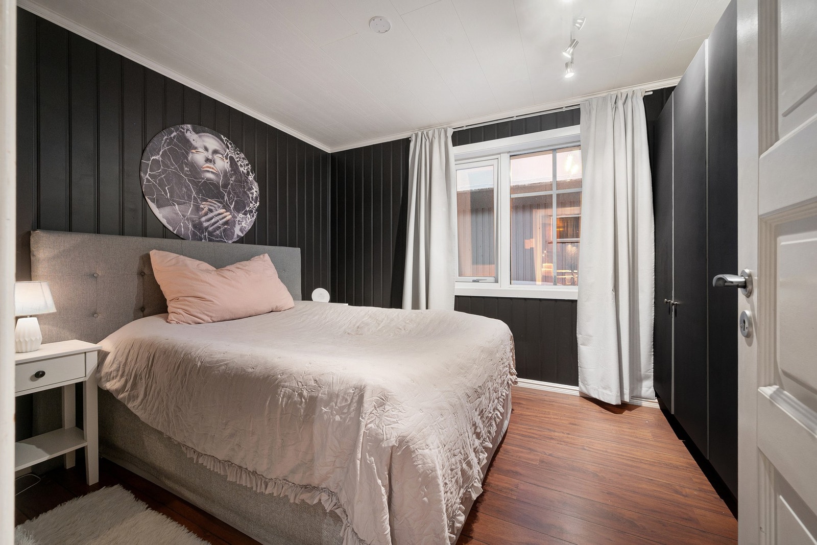 Soverom nr 1 Galleribilde