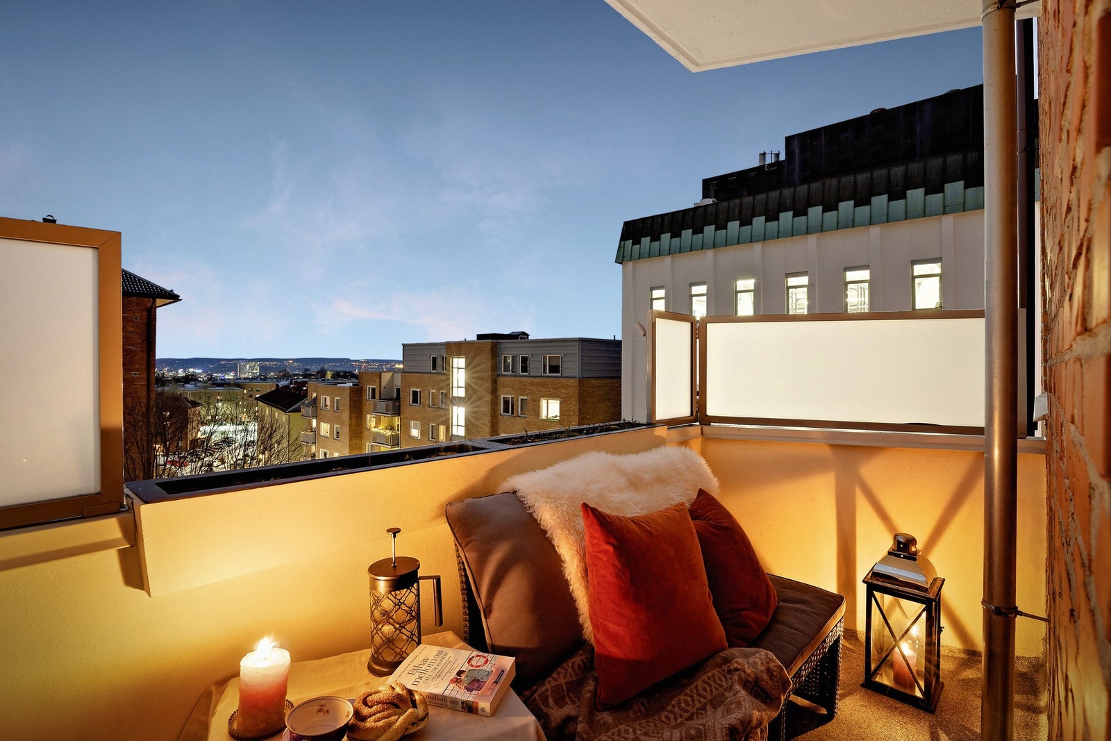 Koselig sørvendt balkong på 3 kvm. Galleribilde