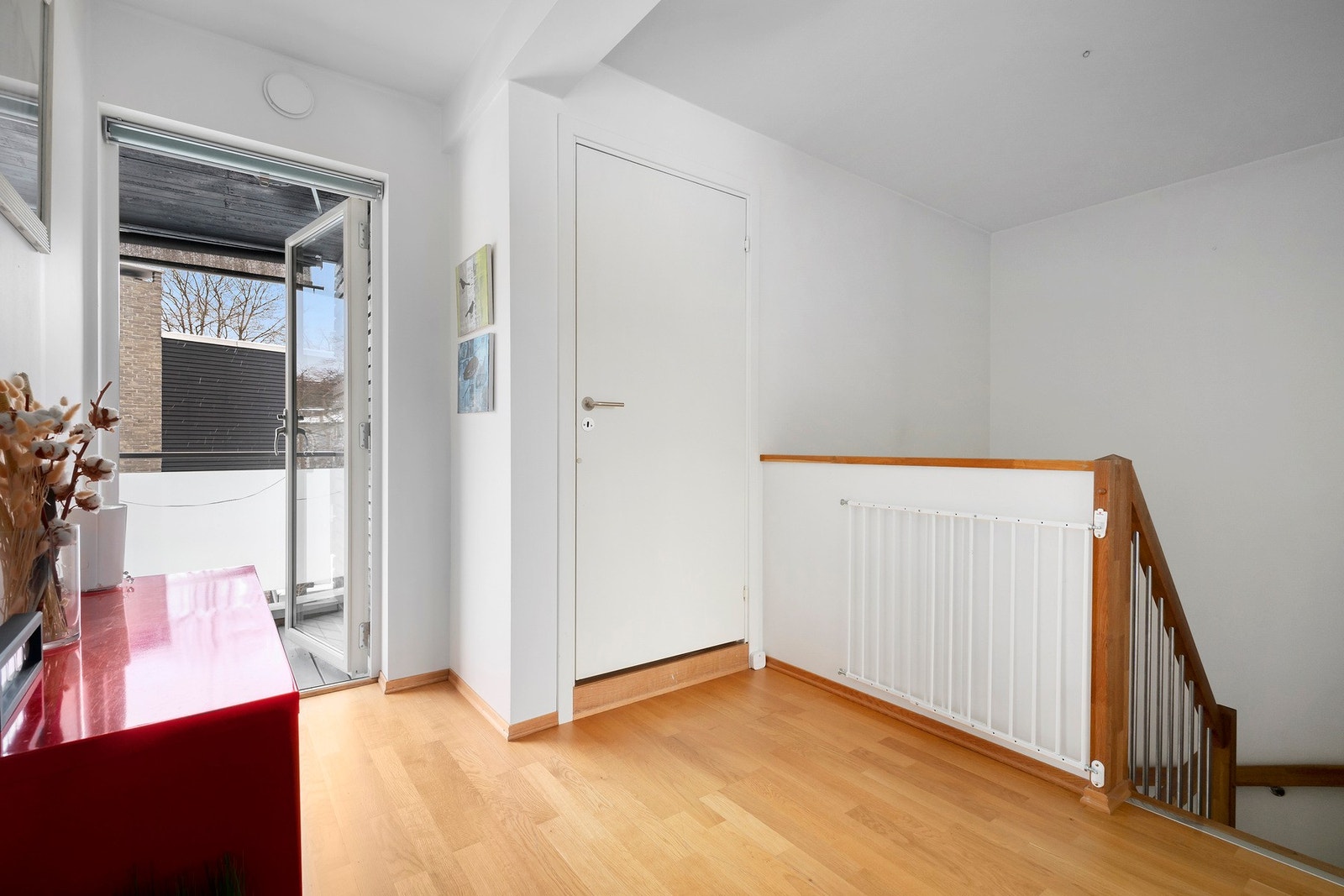 I 2.etasje finner vi alle boligens soverom og ett bad, samt to balkonger Galleribilde