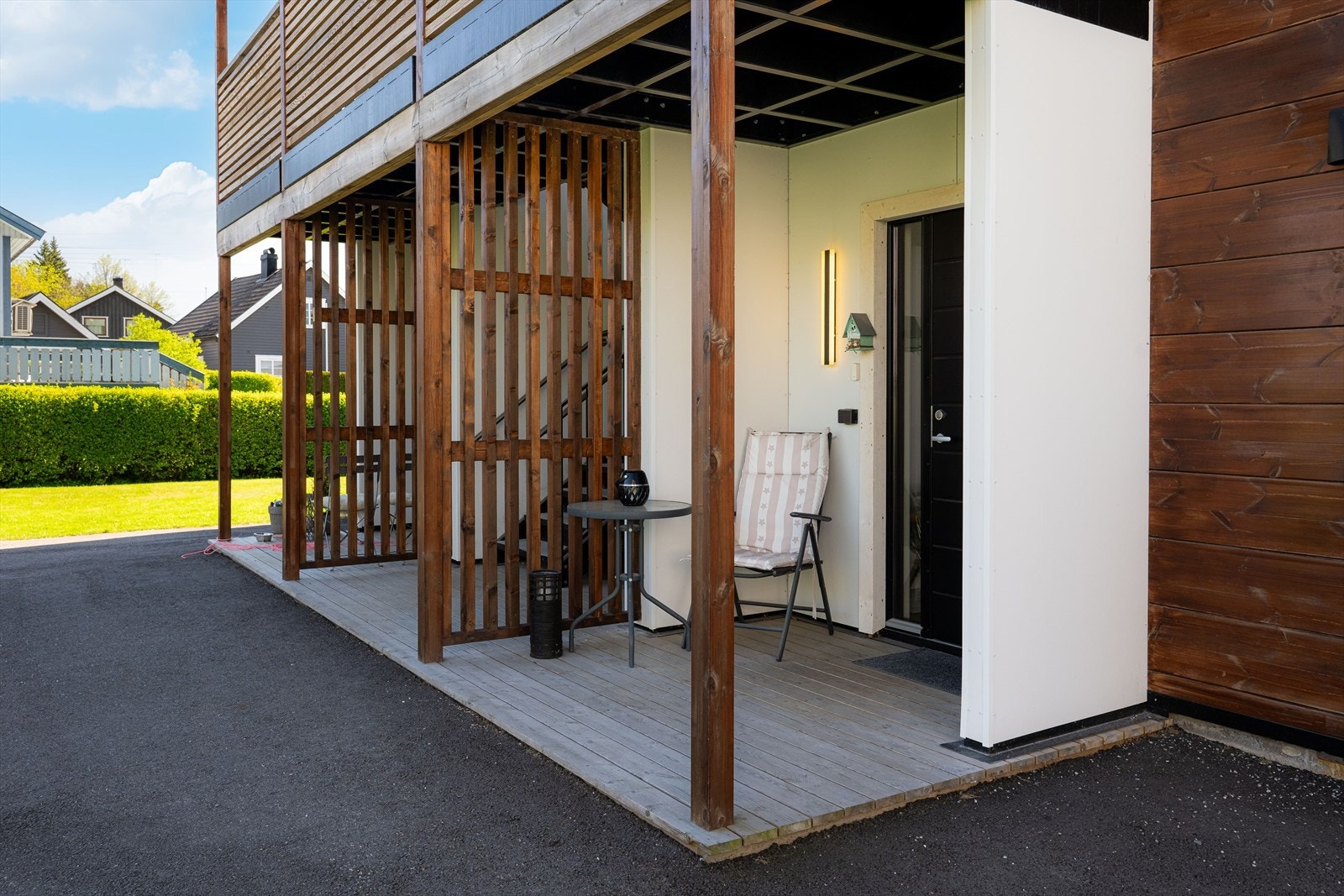 Flott inngangsparti med egen inngang - velkommen! Galleribilde