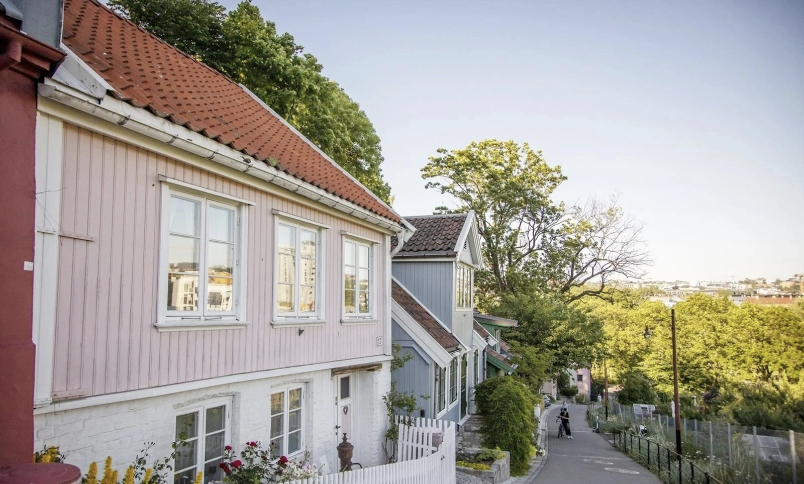 Like ved finner du blant annet nydelige gater med trehusbebyggelse som Telthusbakken og Damstredet. Galleribilde