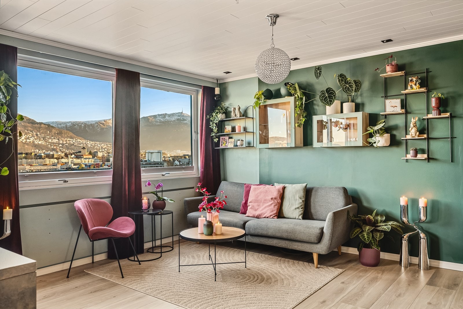 EiendomsMegler 1 ved Oda Emilie Roa har gleden av å presentere Håsteins gate 9! Foto: Terje Arntsen. Galleribilde