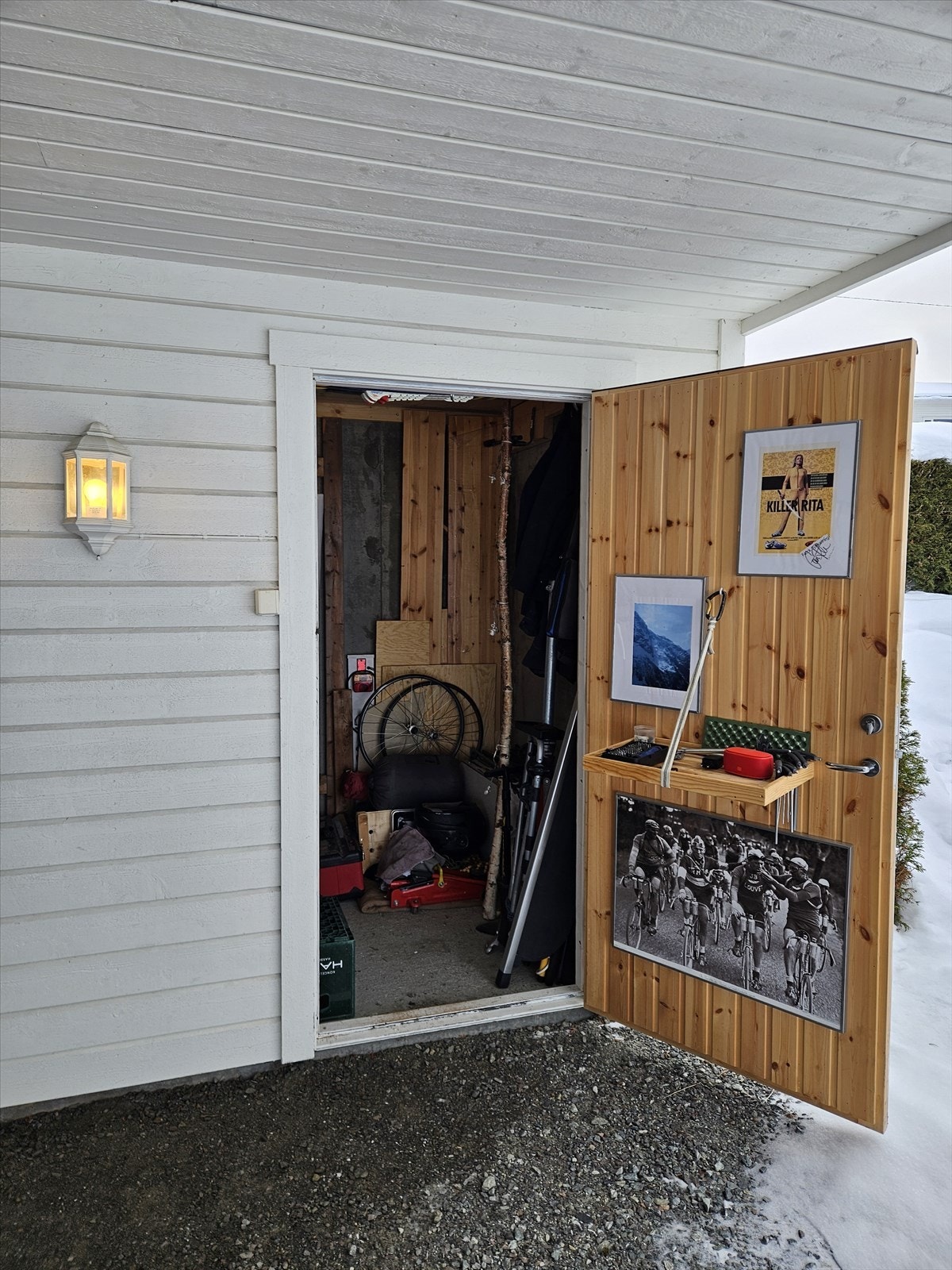 Praktisk bod med gode arealer - perfekt for alt du ikke trenger til daglig. Galleribilde