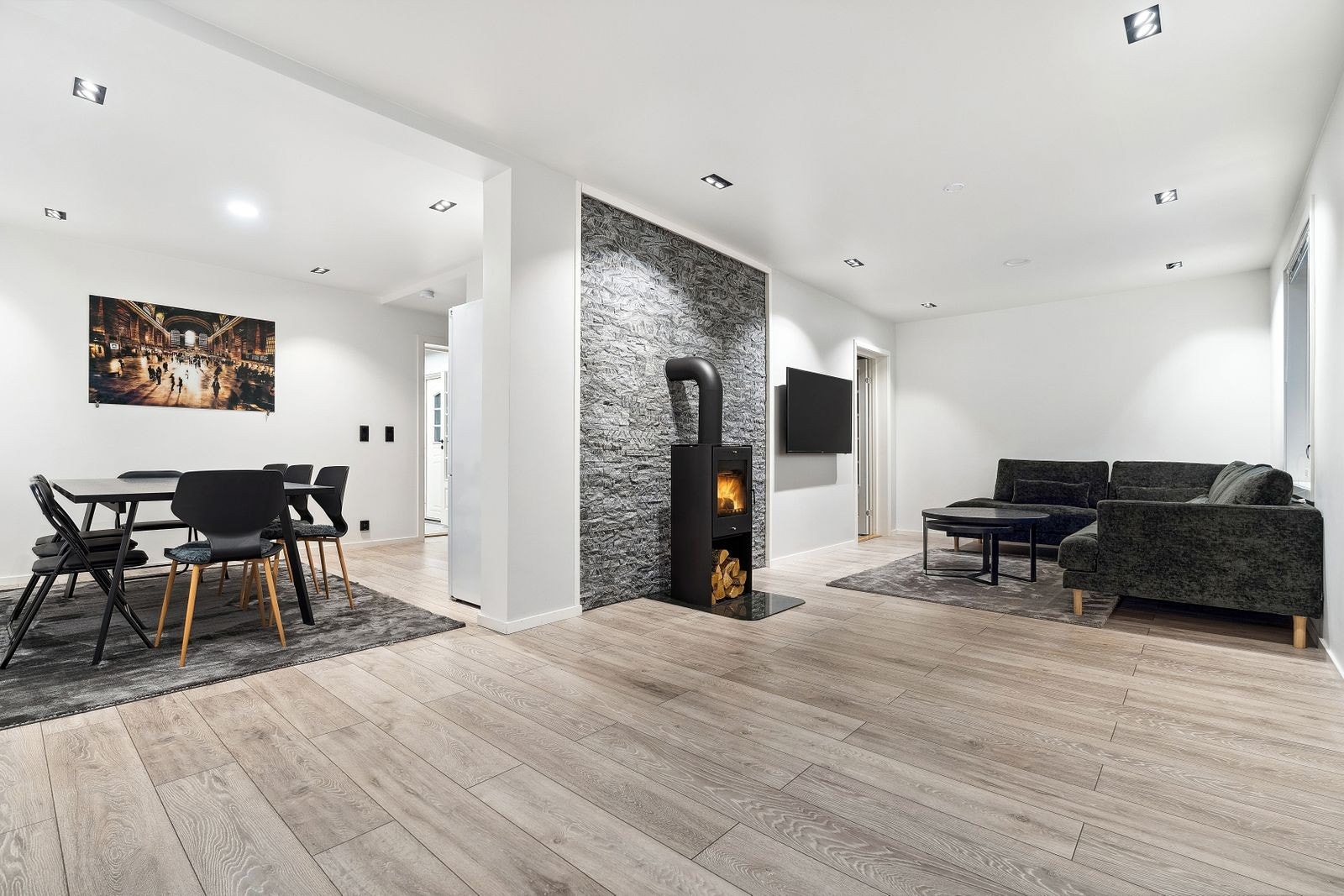 Fin enebolig i Bodø sentrum - Boligen strekker seg over tre plan Galleribilde