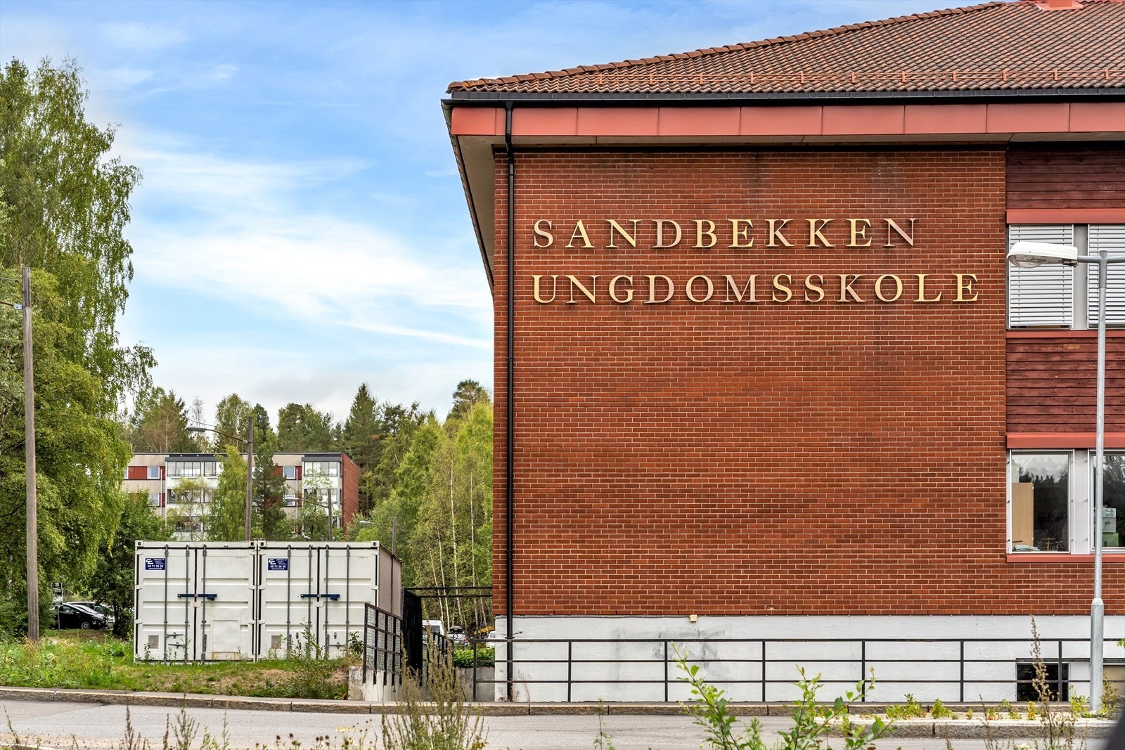 Blystadlia er et svært barnevennlig område med kort gangavstand til både Blystadlia barneskole og Sandbekken ungdomsskole. Galleribilde