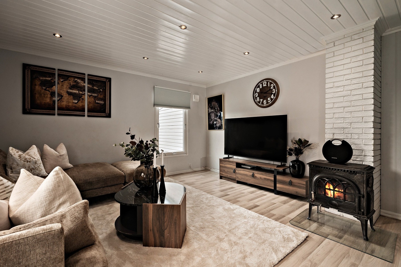 Belysningen setter stemningen når kveldsmørket senker seg. Galleribilde