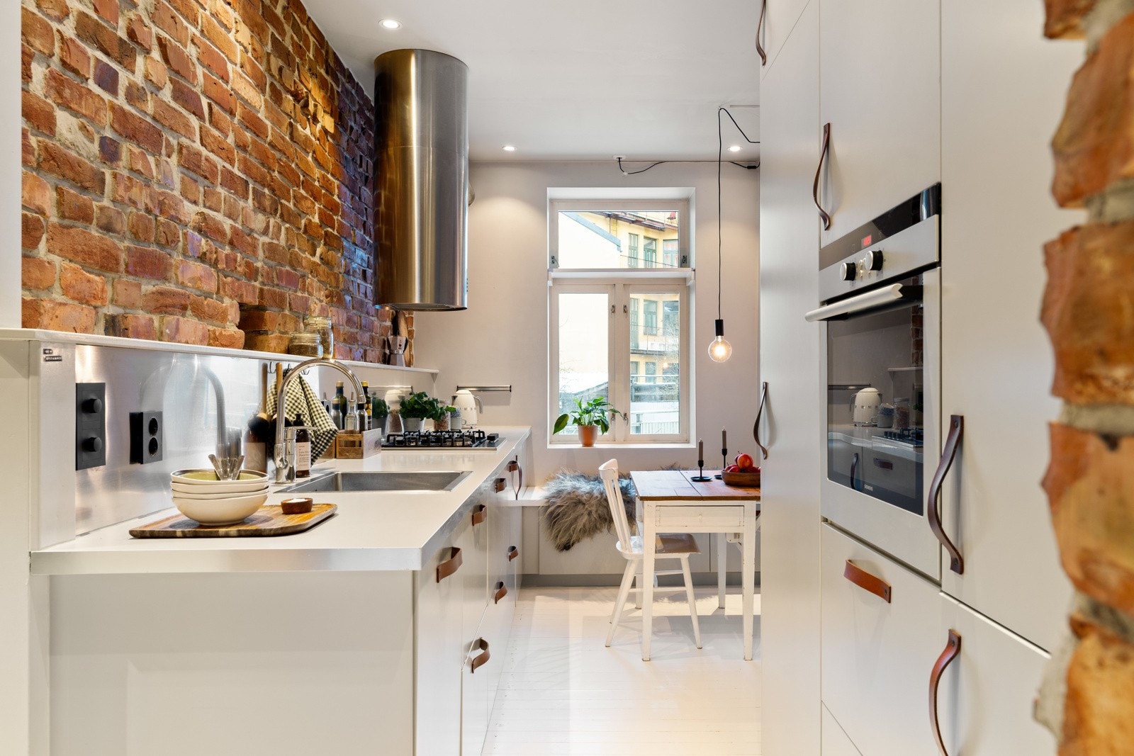 Proaktiv Eiendomsmegling ved Marcus Solberg Røed har gleden av å presentere en sentral og tiltalende 2-roms selveierleilighet. Galleribilde