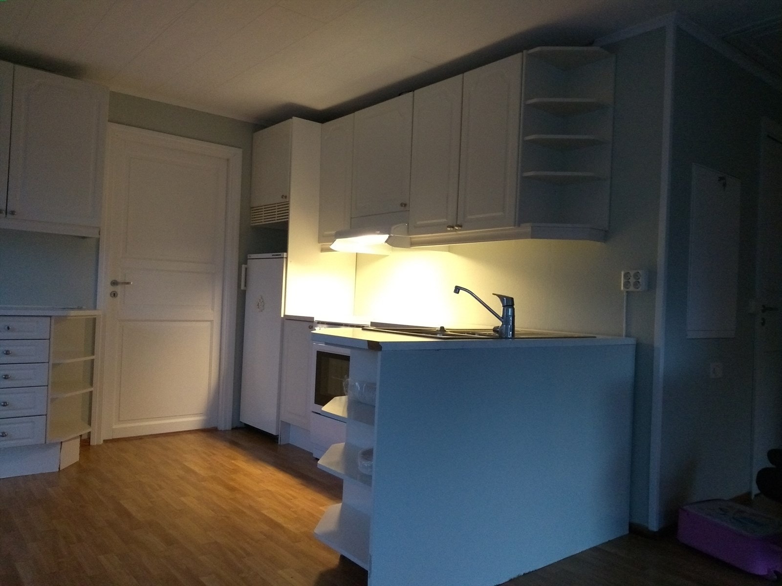 Kjøkken i leilighet i loftsetasje Galleribilde