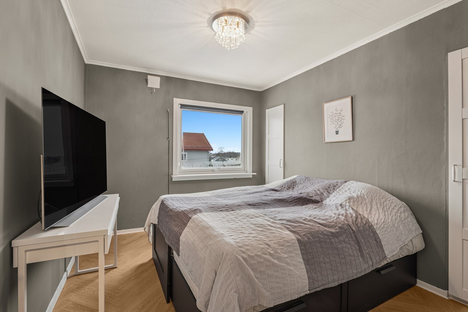 Dette soverommet har innebygde garderobeskap. Galleribilde