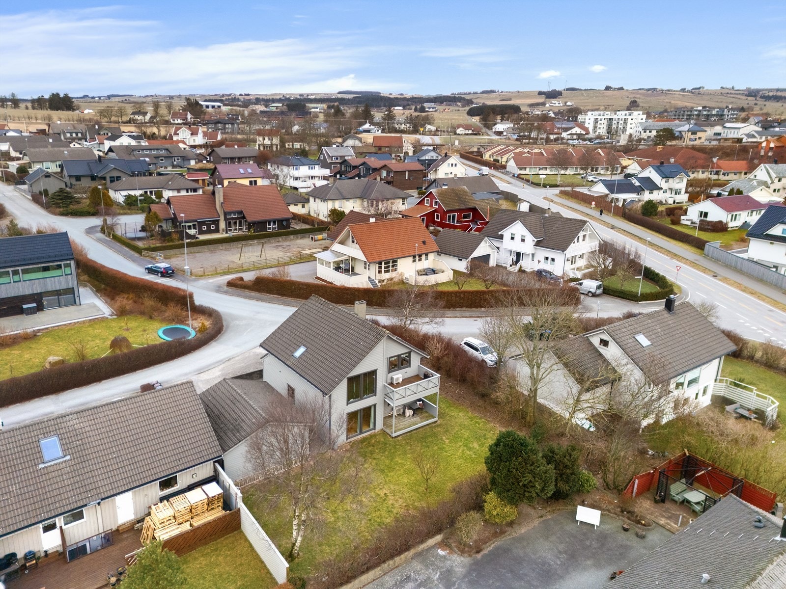 Boligen er nylig malt utvendig. Galleribilde