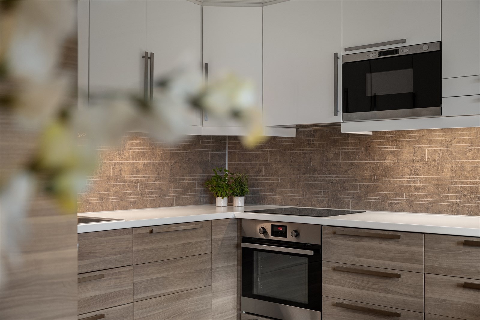 Del av horisontaldelt tomannsbolig, praktisk og lettstelt planløsning. Galleribilde