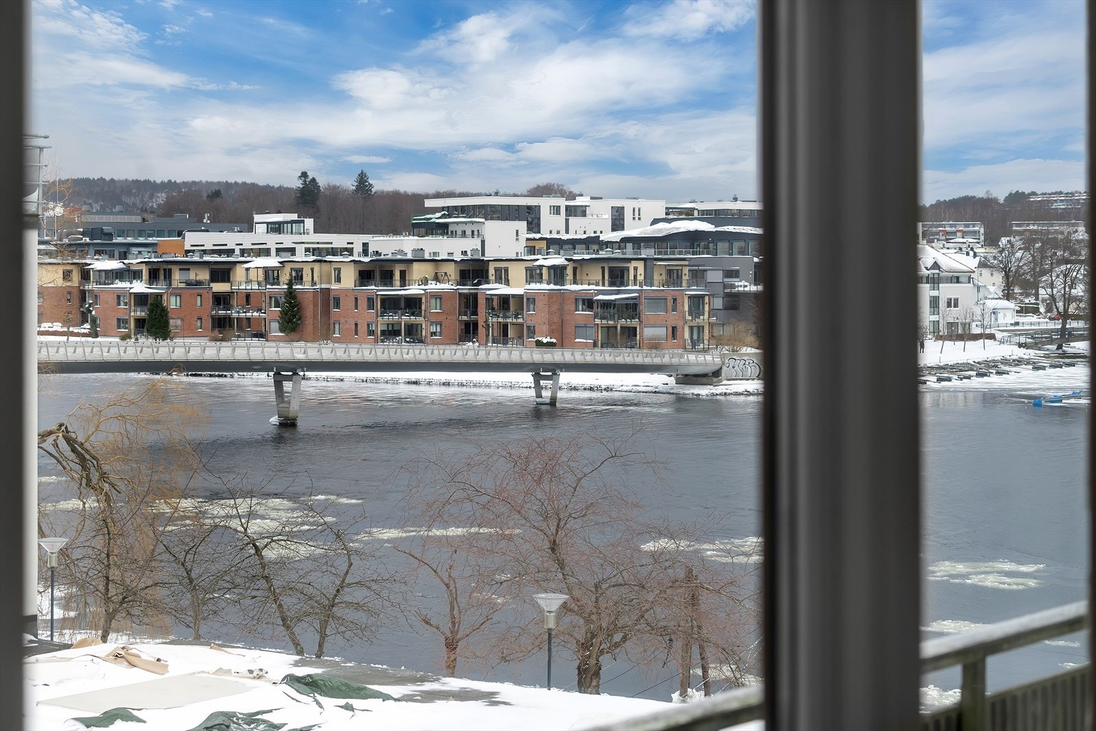 Utsikt mot Otra Galleribilde