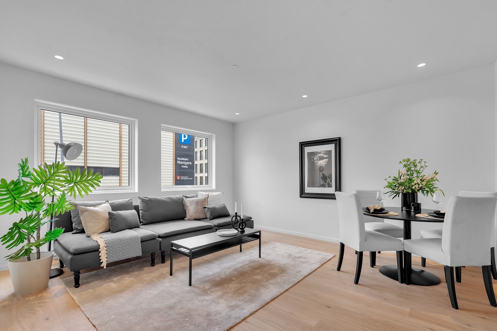 Gjennomført med lyse farger - Helt ubrukt Galleribilde