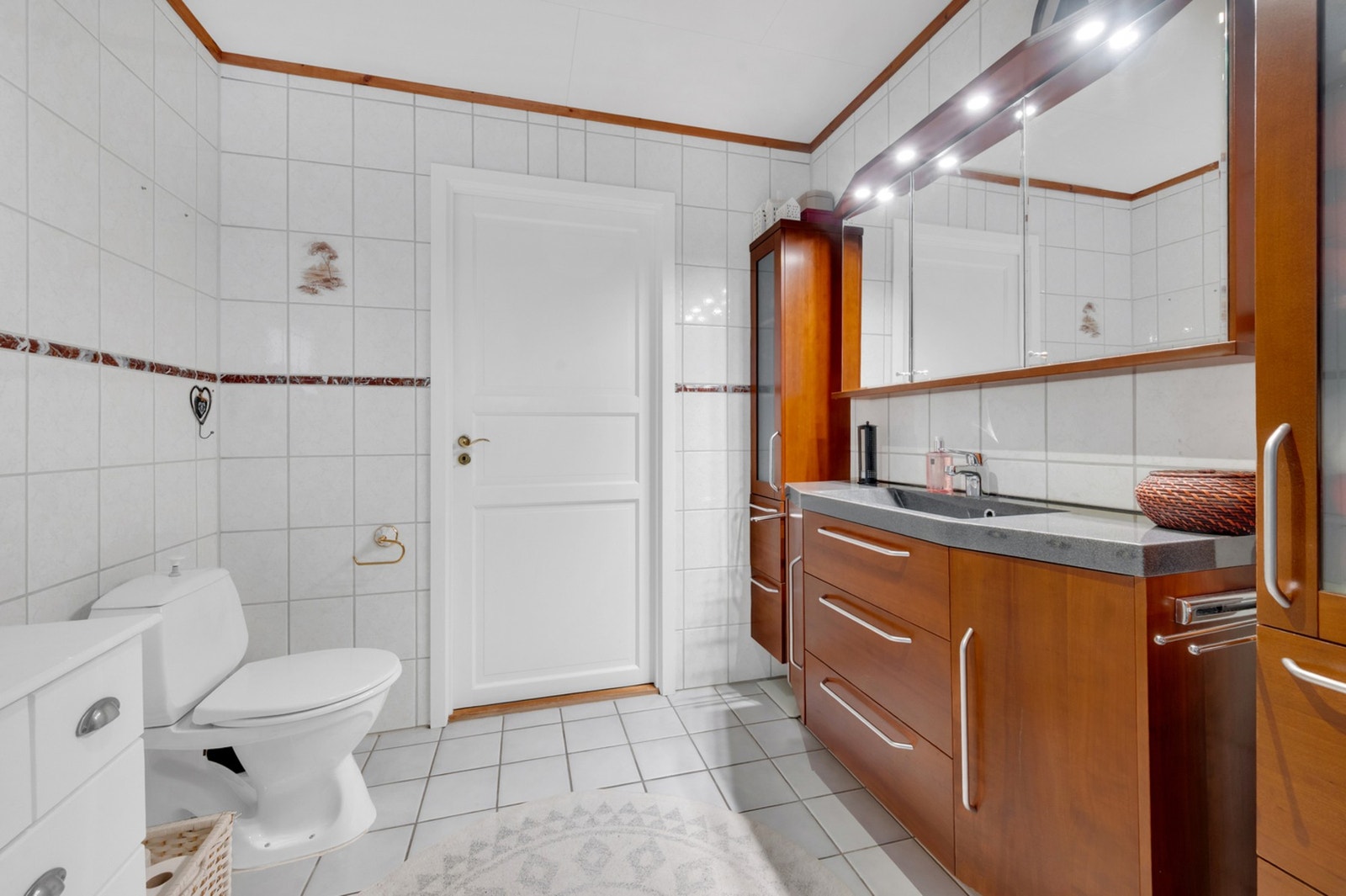 Badet sett fra andre siden. Galleribilde