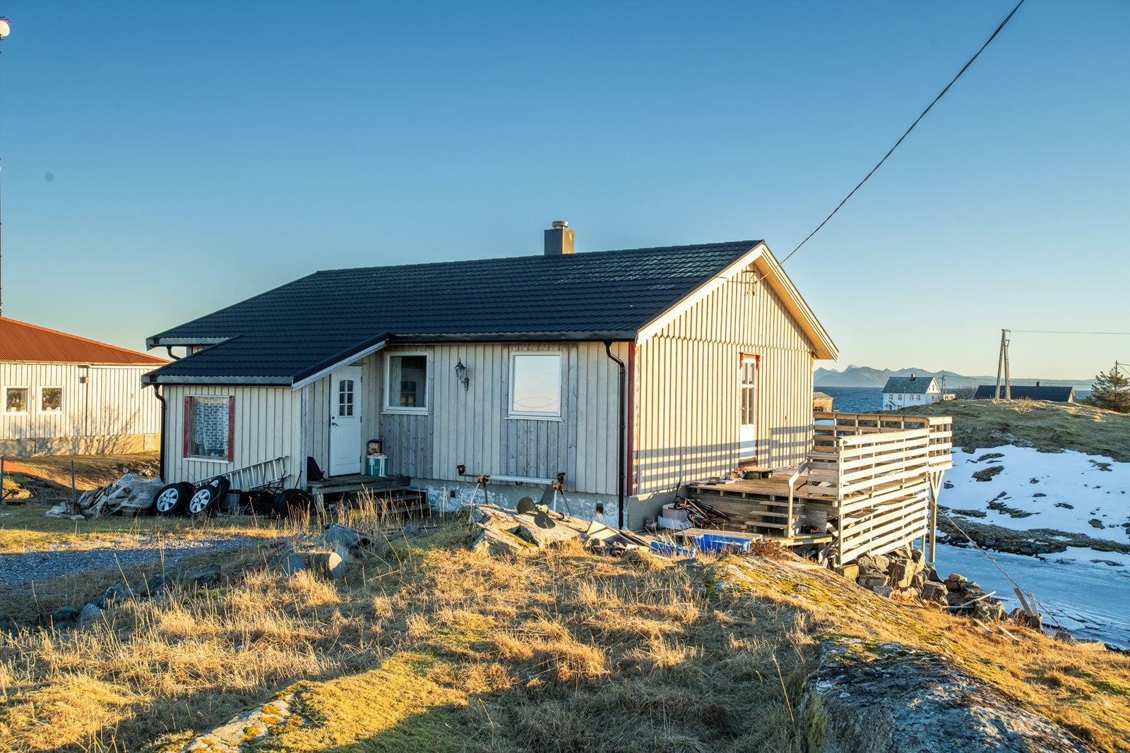 Tomten er iht. skylddeling 2 800 kvm. Galleribilde