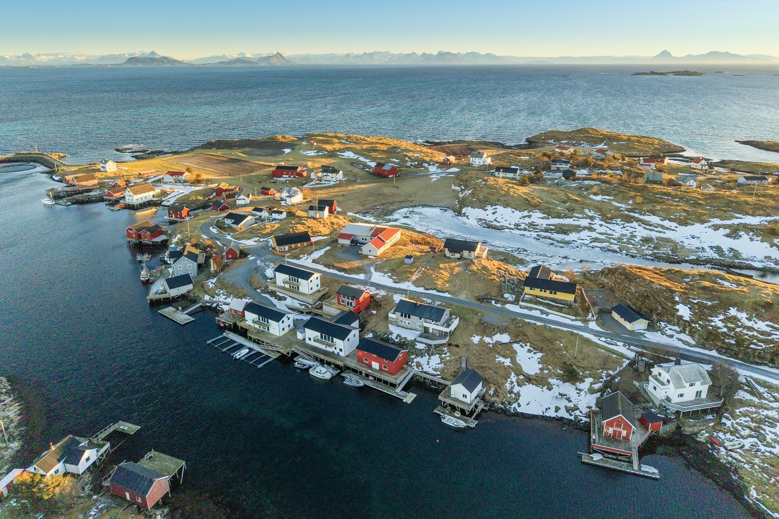 På Selvær er det omtrent 50 fastboende. Galleribilde