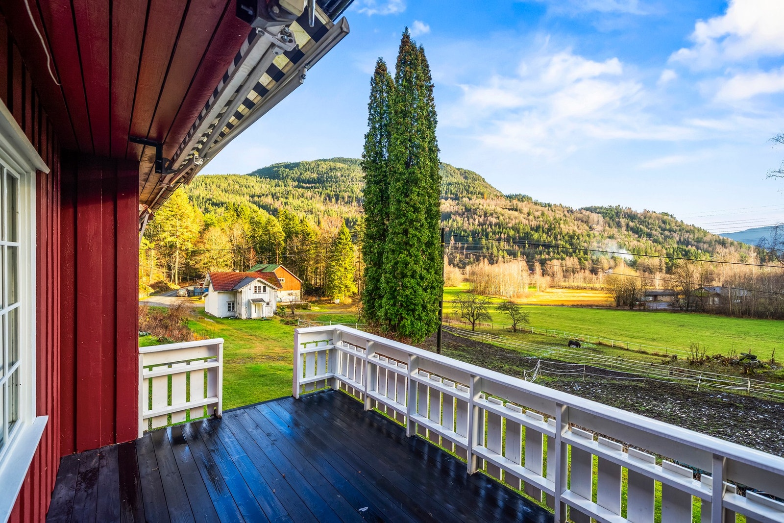 Rolig, landlig beliggenhet Galleribilde