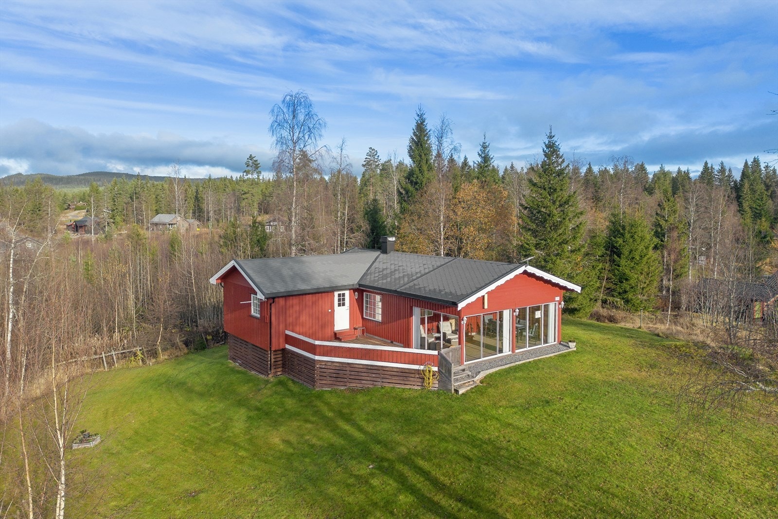 Granerudvegen 199 presenteres av DNB Eiendom ved Glenn Kristen Strand. Galleribilde