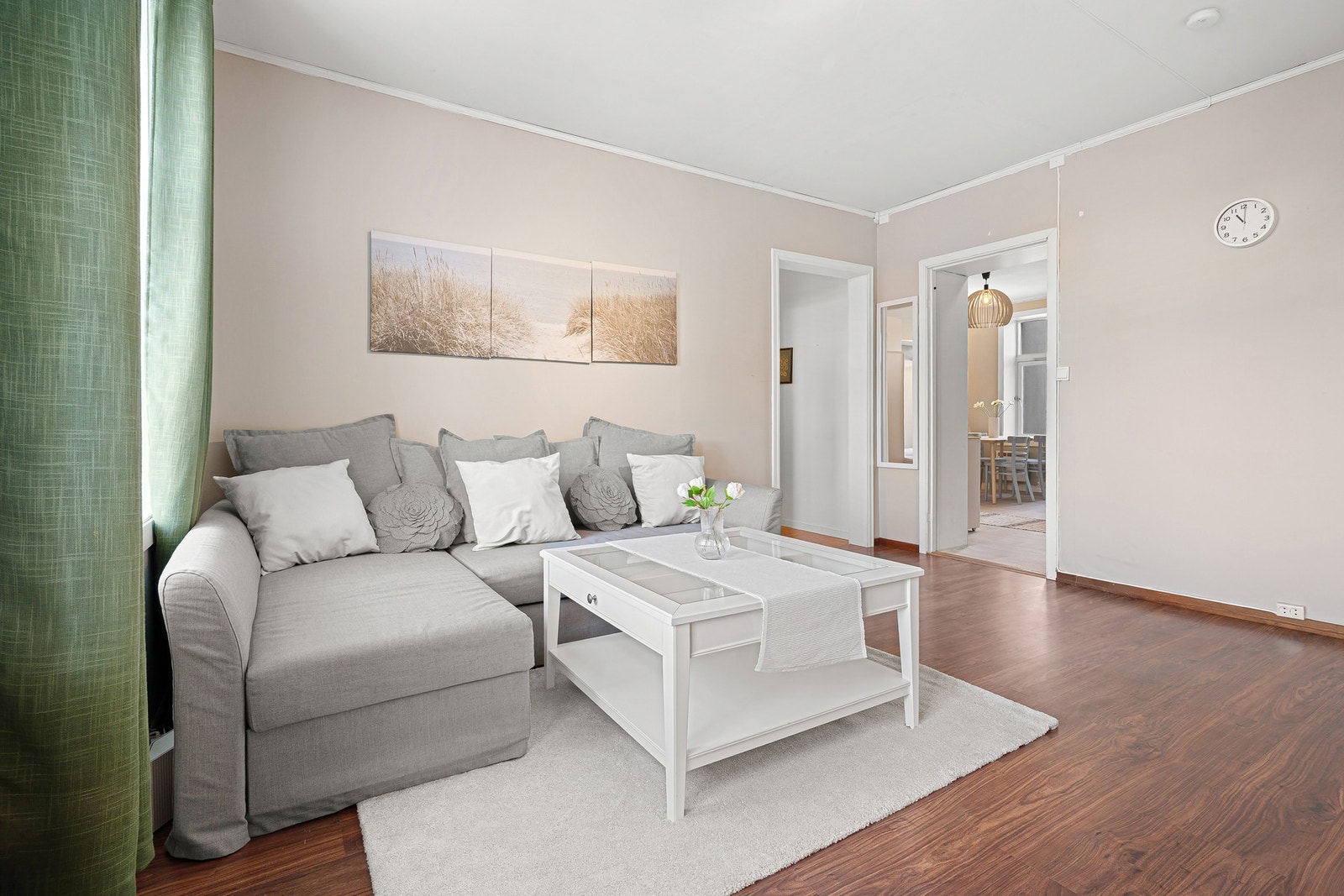 Leiligheten har en flott stue på 18 kvadratmeter. Galleribilde