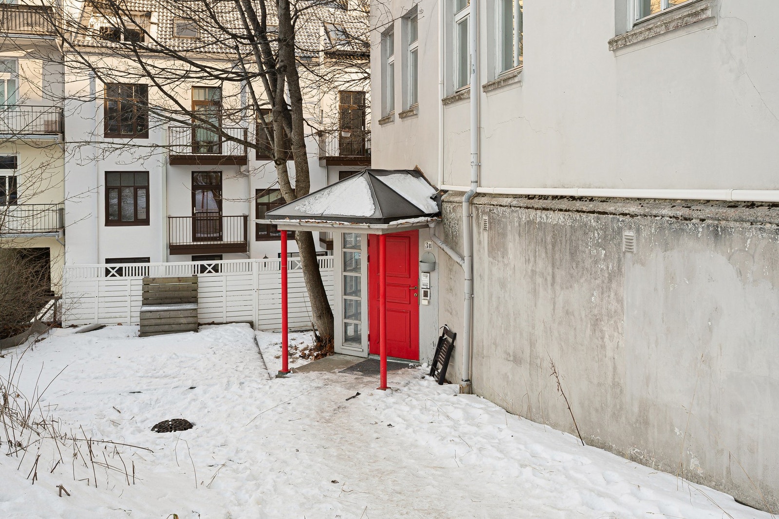 Utvendig inngangsparti. Galleribilde