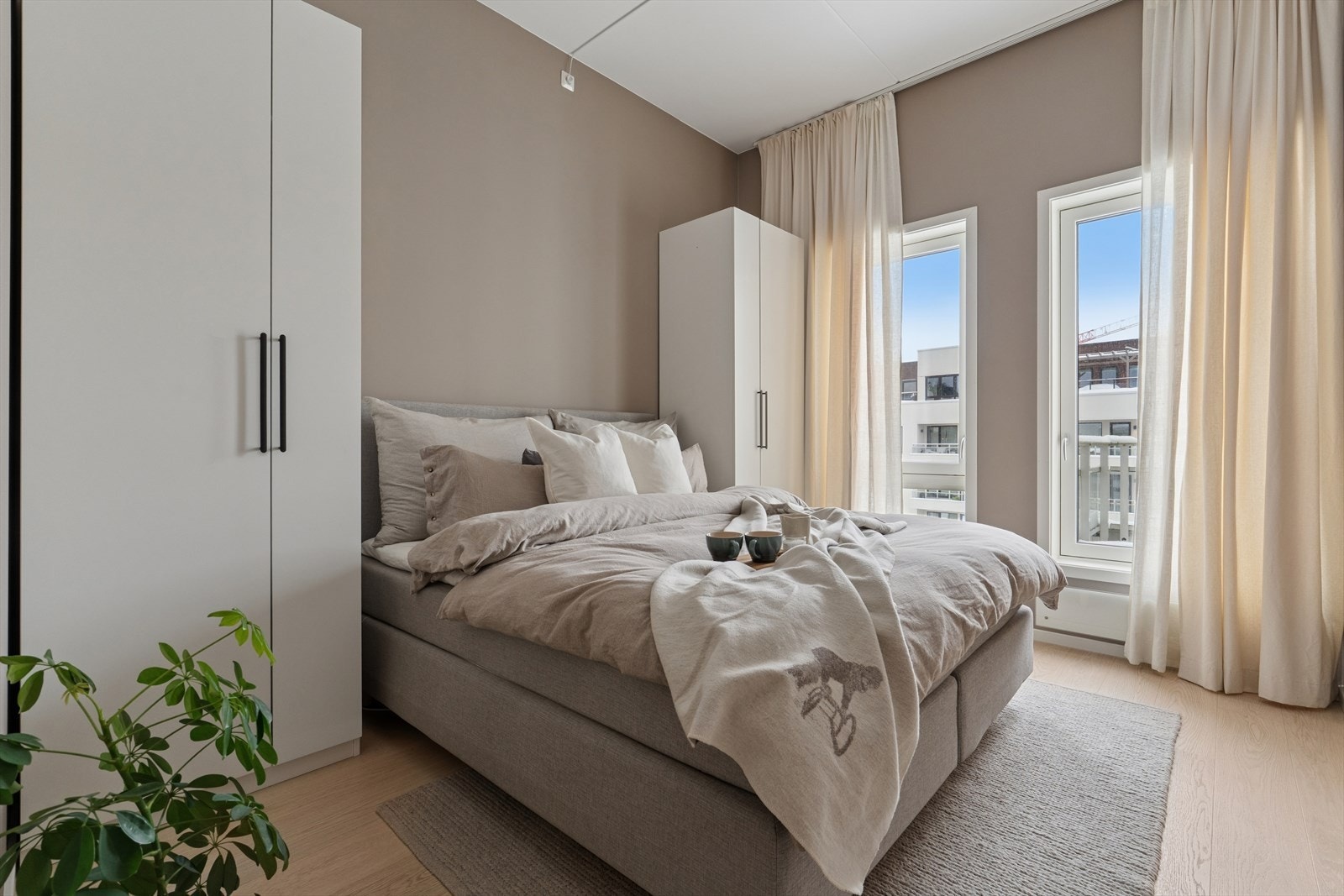 Leiligheten har to gode soverom med fine innredningsmuligheter. Galleribilde