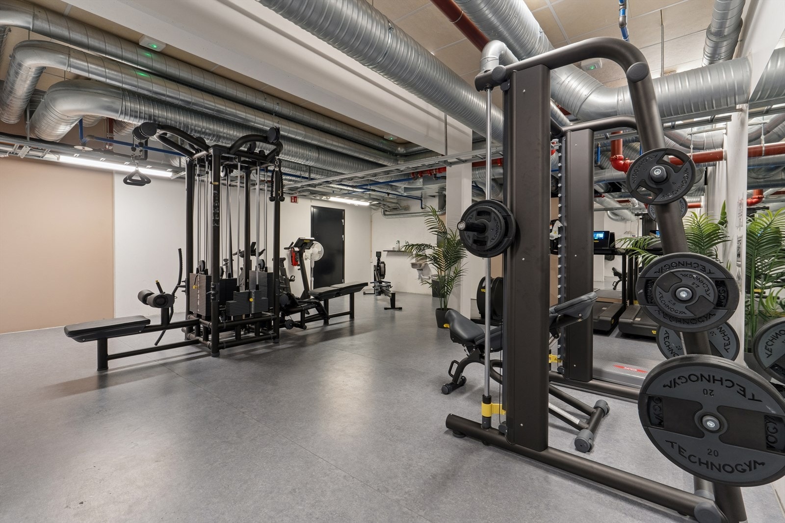 Det er treningsrom i sameiet som beboerne hvor beboerne kan tegne medlemsskap. Galleribilde