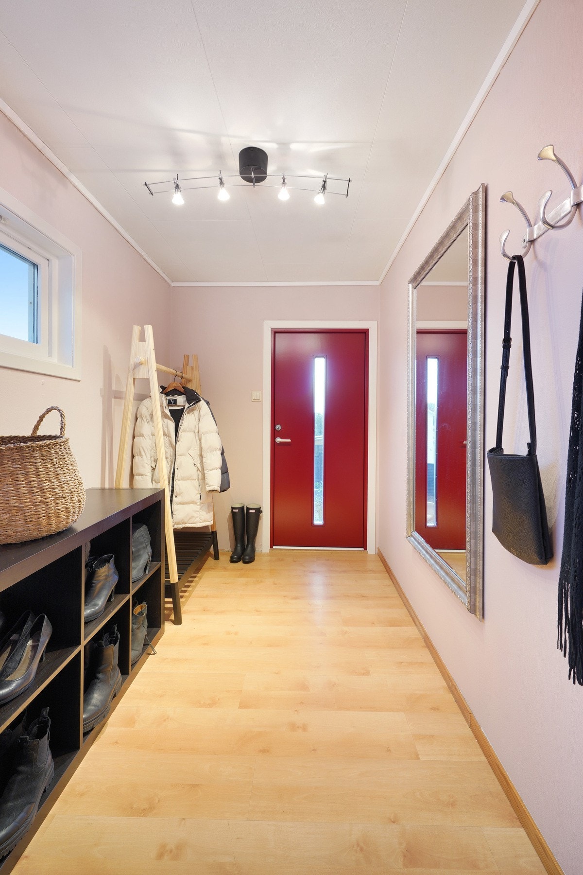 Romslig gang Galleribilde