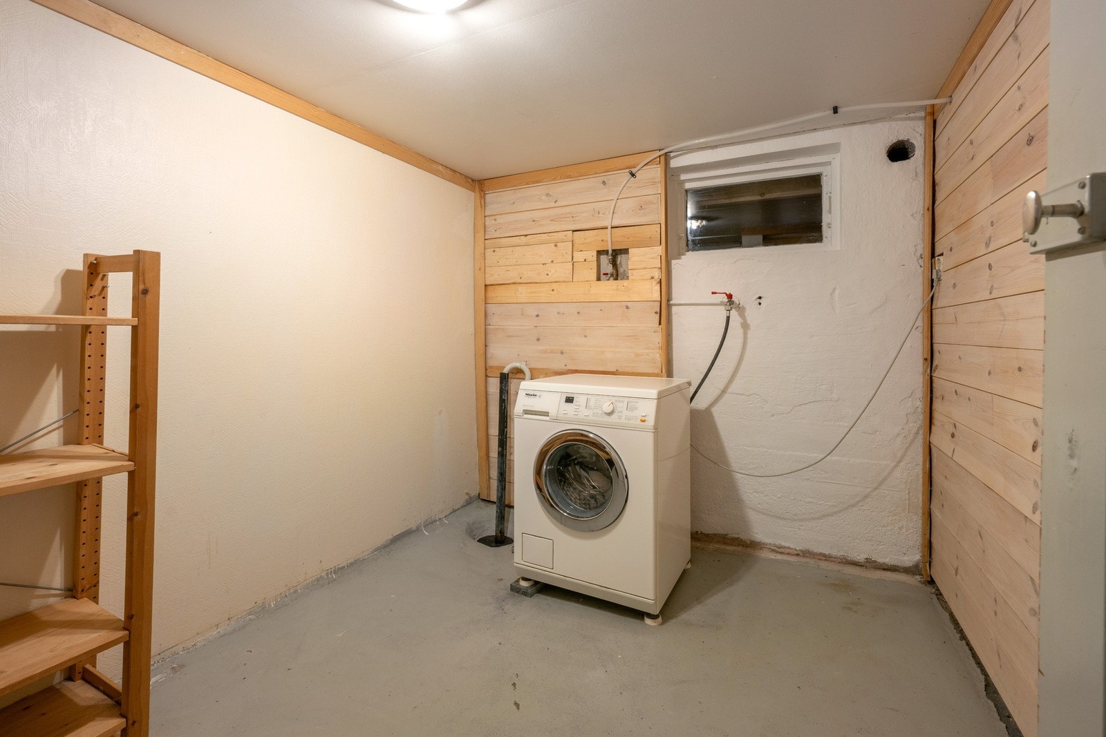 Vaskerom Galleribilde