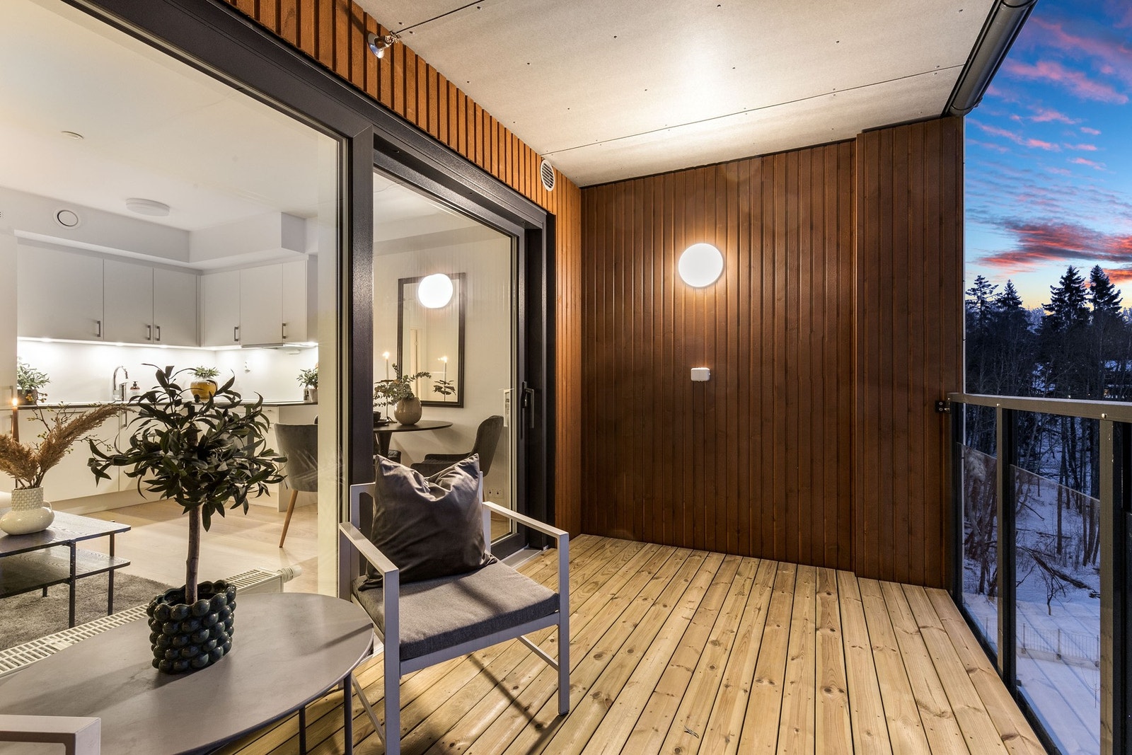 Her har man god plass til utemøbler Galleribilde