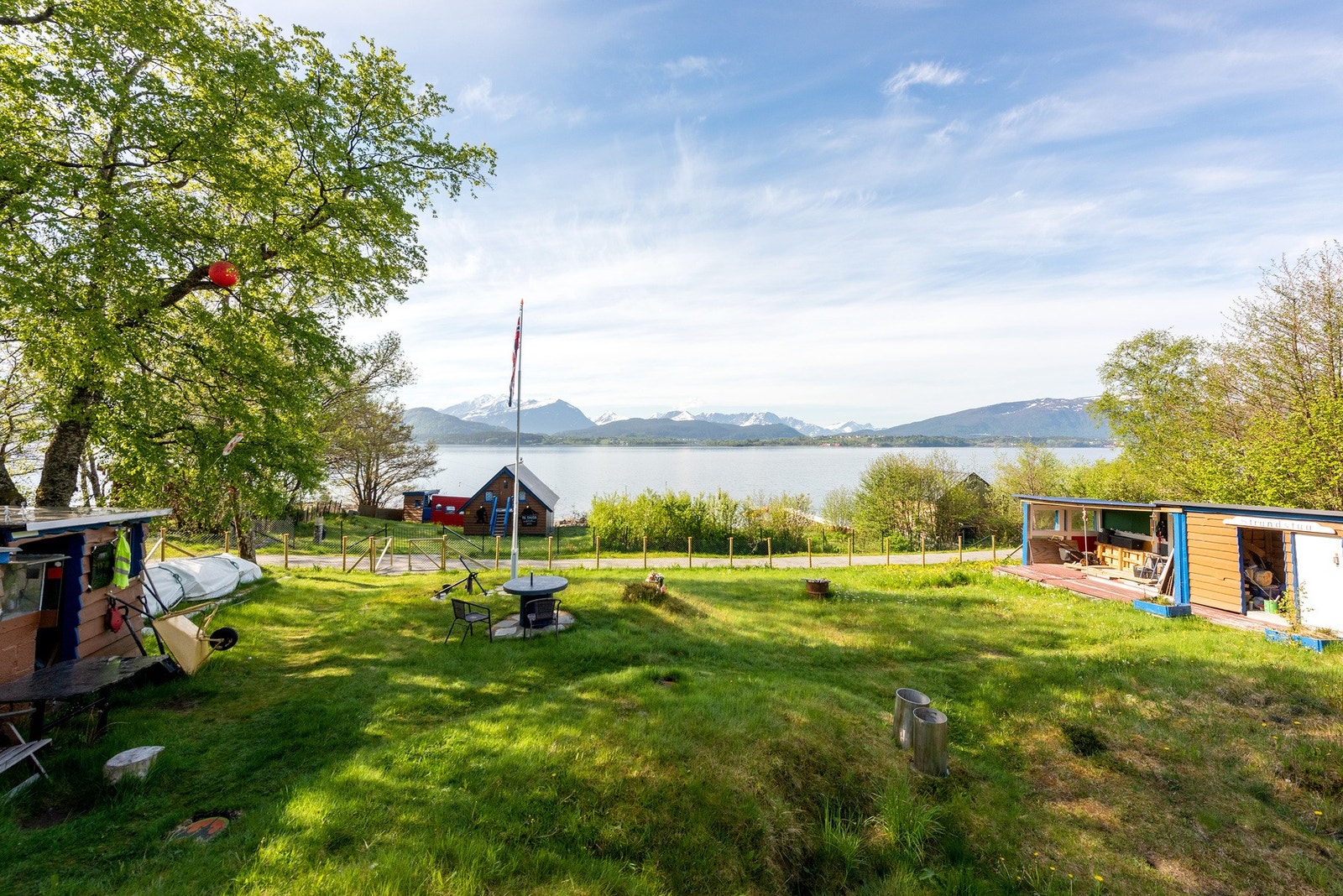 Strandlinje på den sørligste teigen. Galleribilde
