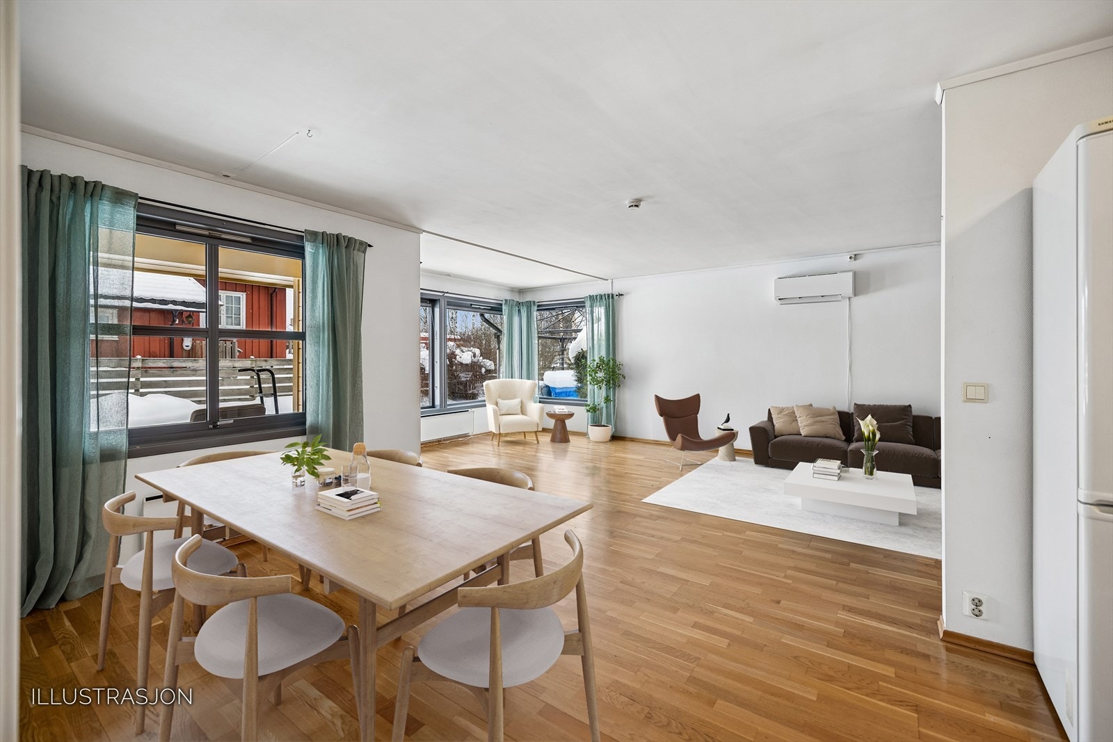 Leiligheten er svært romslig og har plass til flere miljøer. Galleribilde