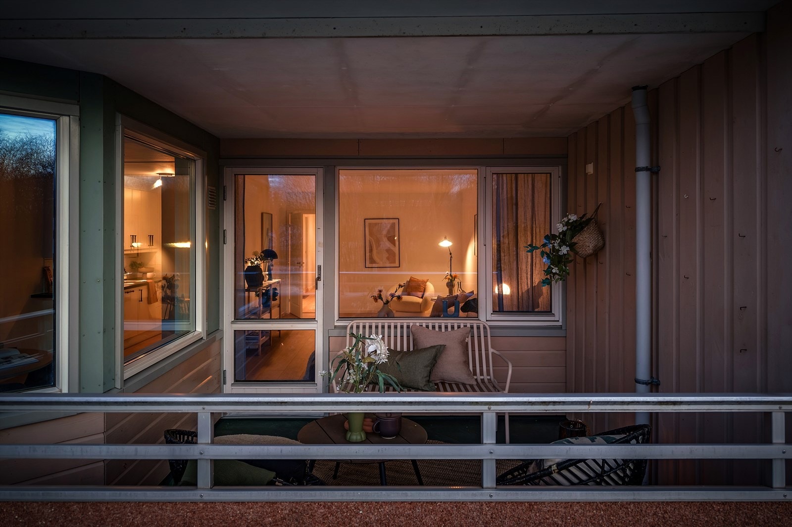 - Området er et etablert boligområde og har vært under stor utvikling i de senere år - Galleribilde