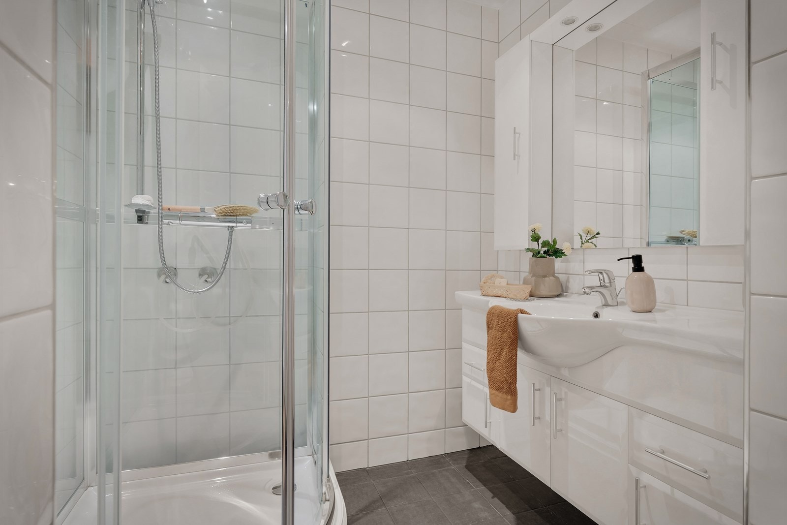 - Badet ble pusset opp i 2012 samt lagt inn rør i rør vannforsyning - Galleribilde