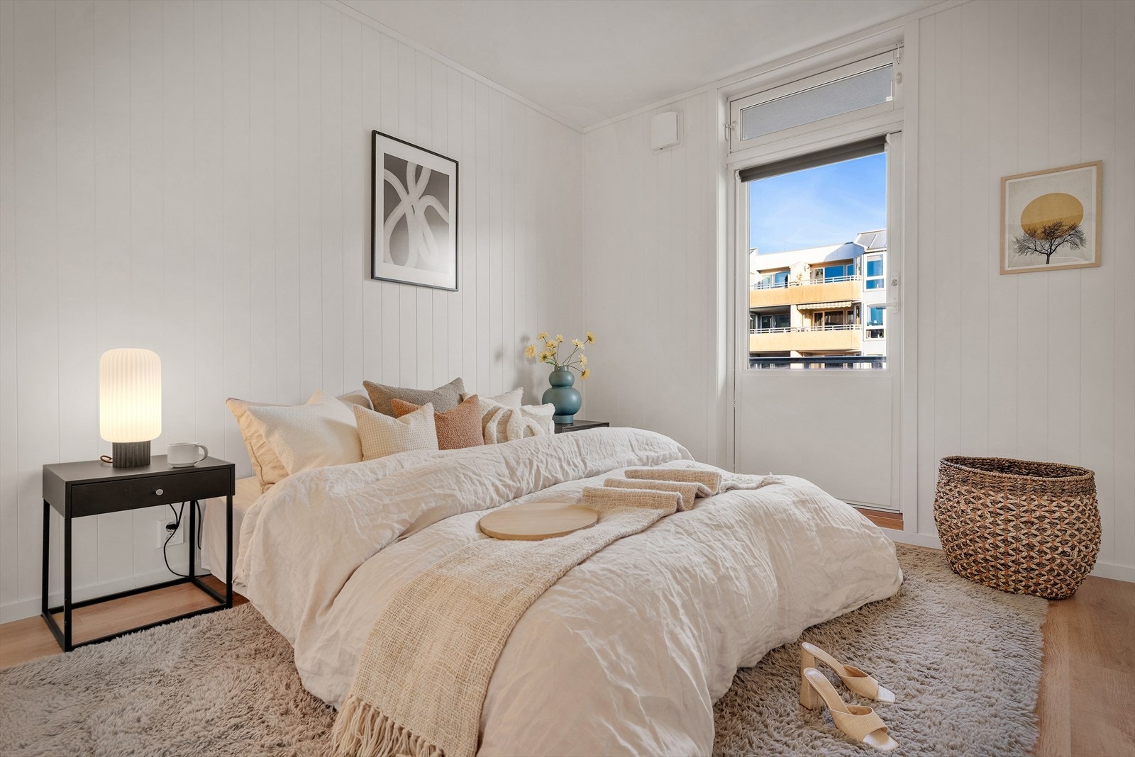 - Leiligheten har to gode soverom, hvor hovedsoverommet har direkte utgang til egen balkong - Galleribilde