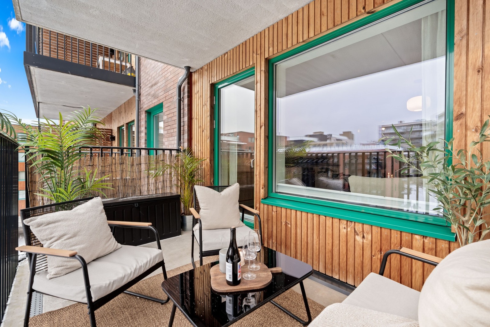 Her gleder man seg til å nyte dagene ute i varmen! Galleribilde