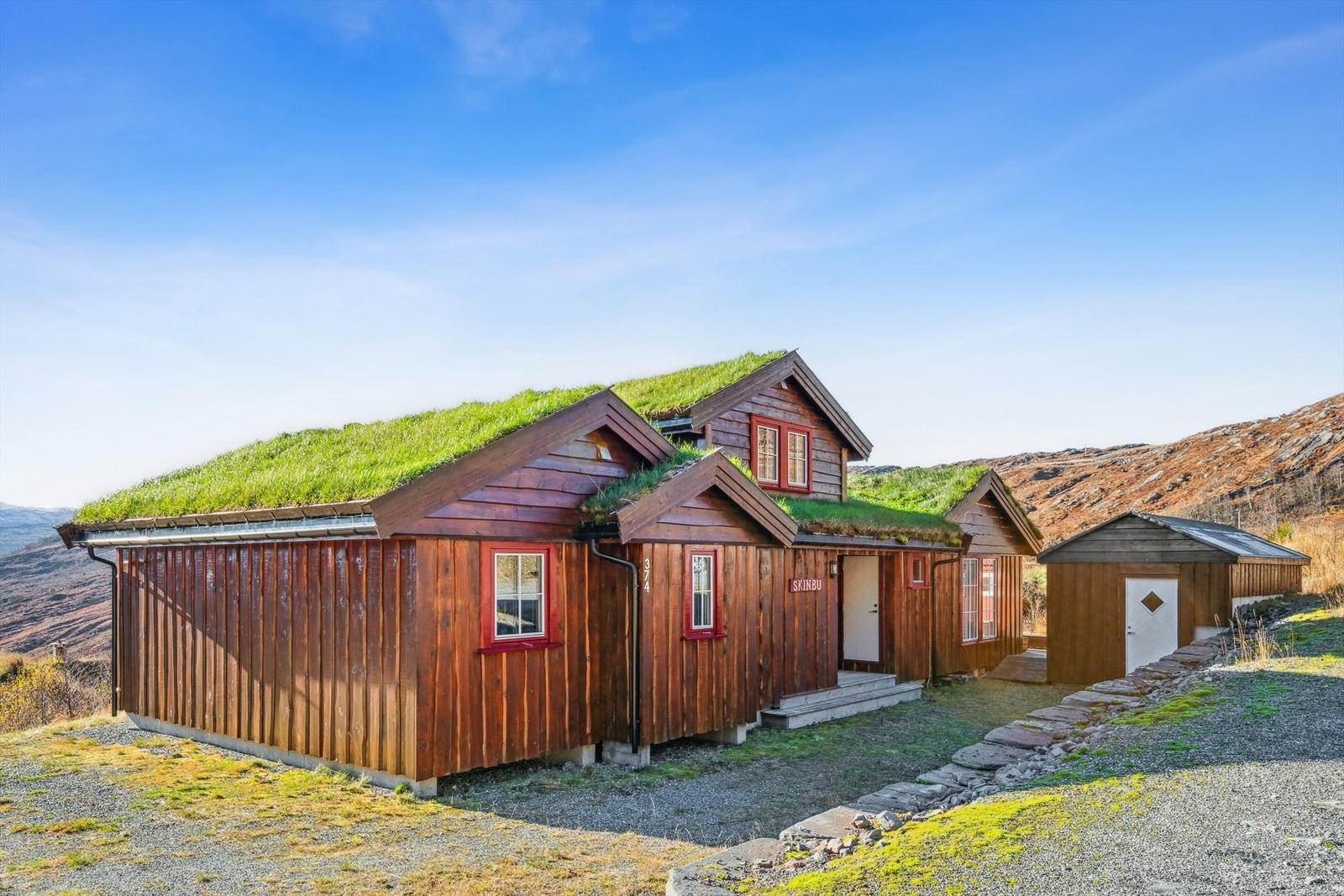 - Hytten har også et uthus/skibod på 16m² - Galleribilde