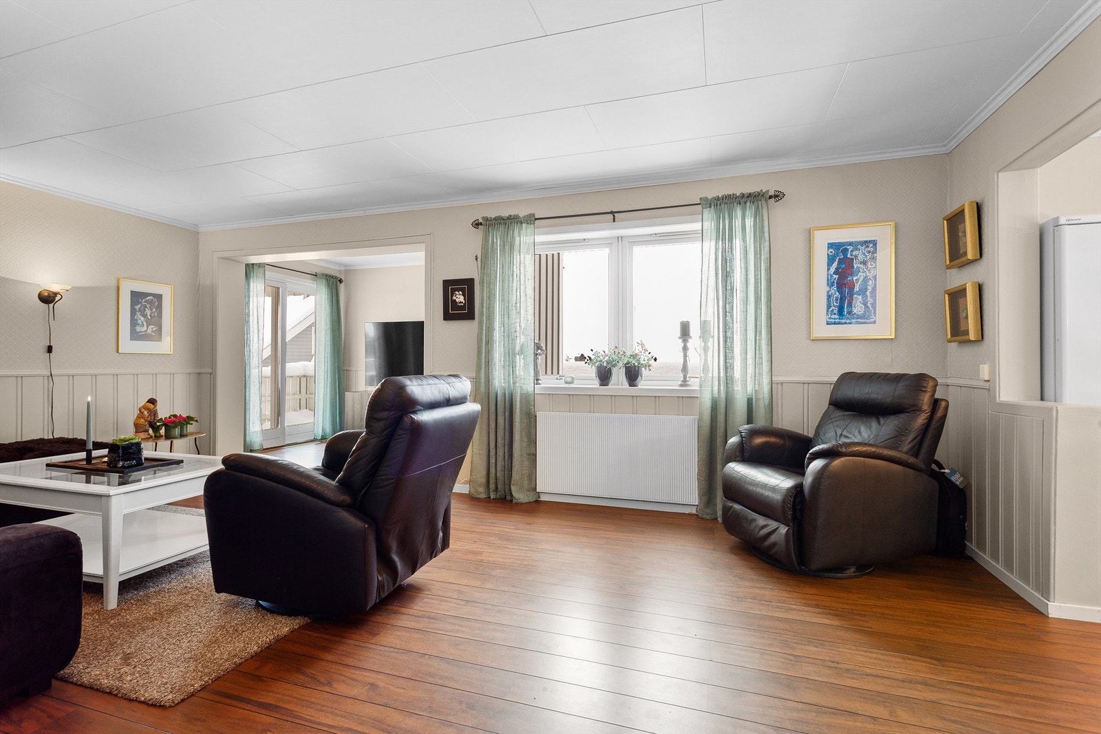 Radiatorer tilknyttet luft-til-vann varmepumpe fra 2018 i boligen Galleribilde