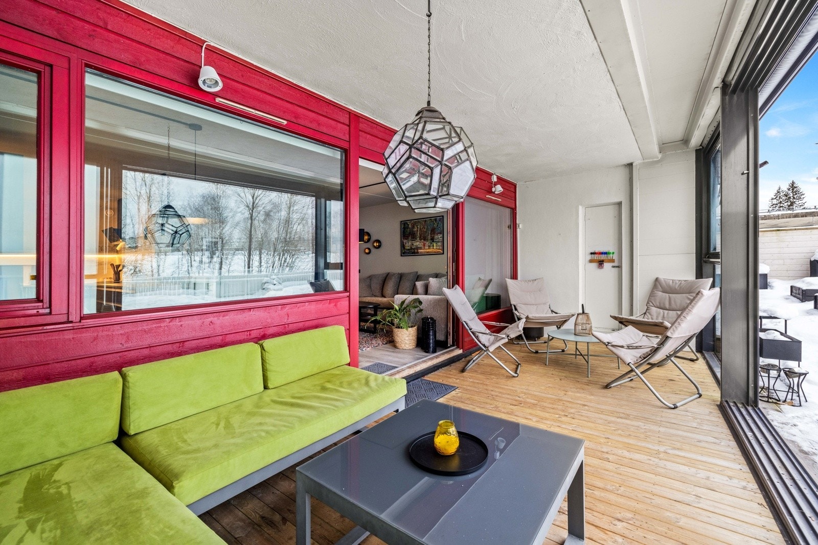 Her kan man sitte ute i all slags vær og vind. Galleribilde