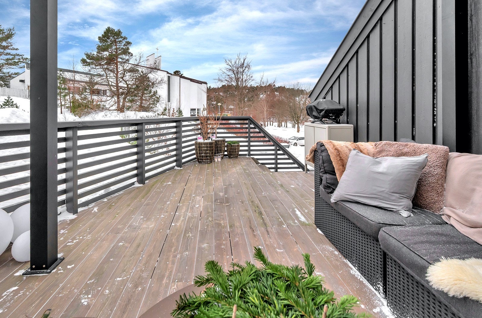 God plass til sittegrupper, grill m.m. Galleribilde