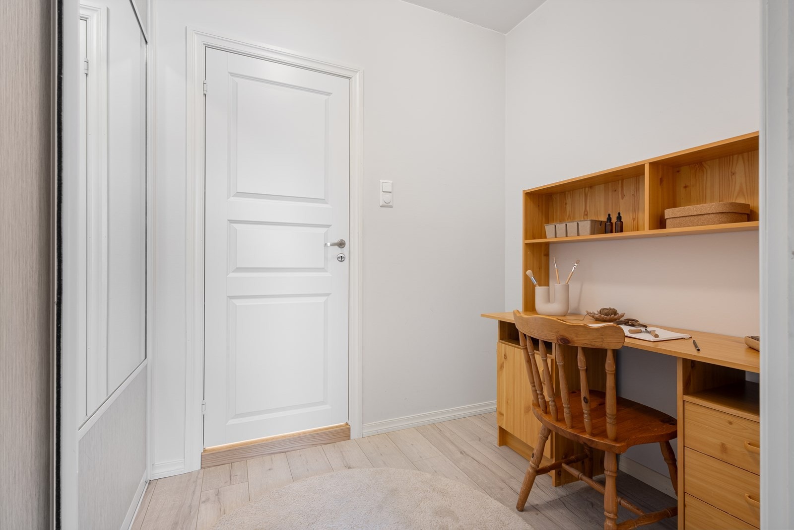 Garderoberom/kontor Galleribilde