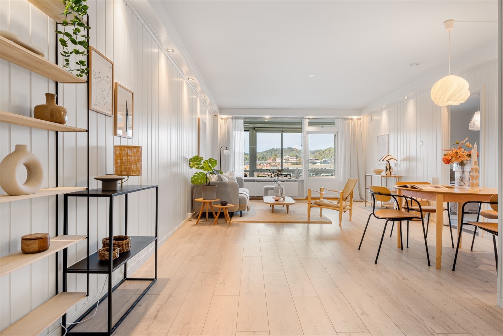 30 kvm. stue Galleribilde